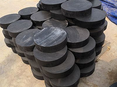 平原县板式橡胶支座由若干层橡胶片与薄钢板经加压硫化